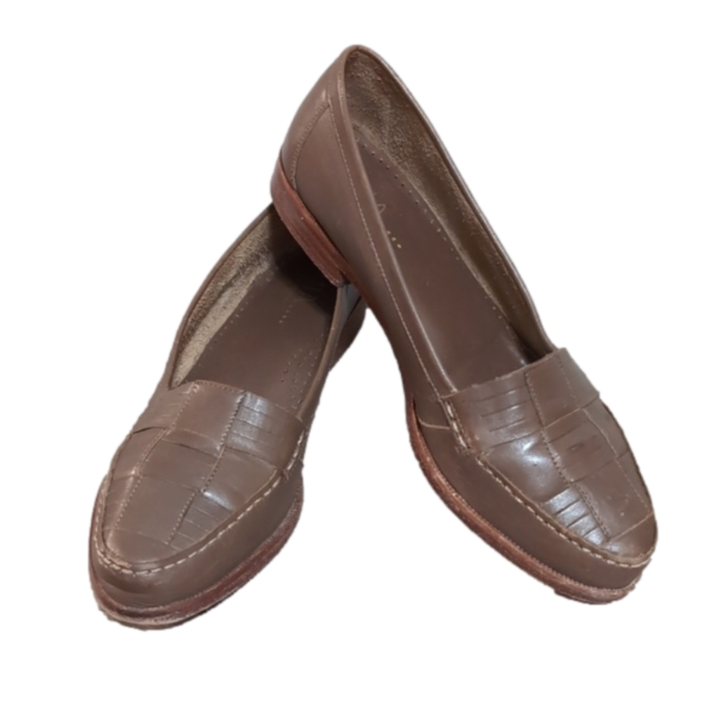 Mia Vintage Leather Flats Size 7 B